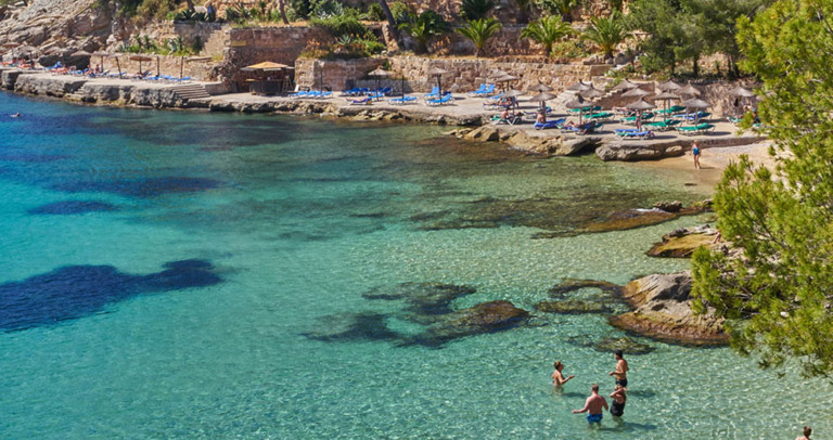 Taxi transfer Mallorca from Cala Fornells to Palma Airport