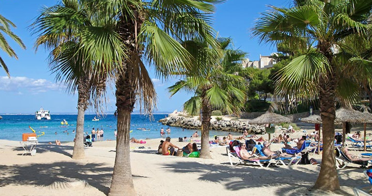 Taxi transfer Mallorca from Cala Vinyes to Palma Airport